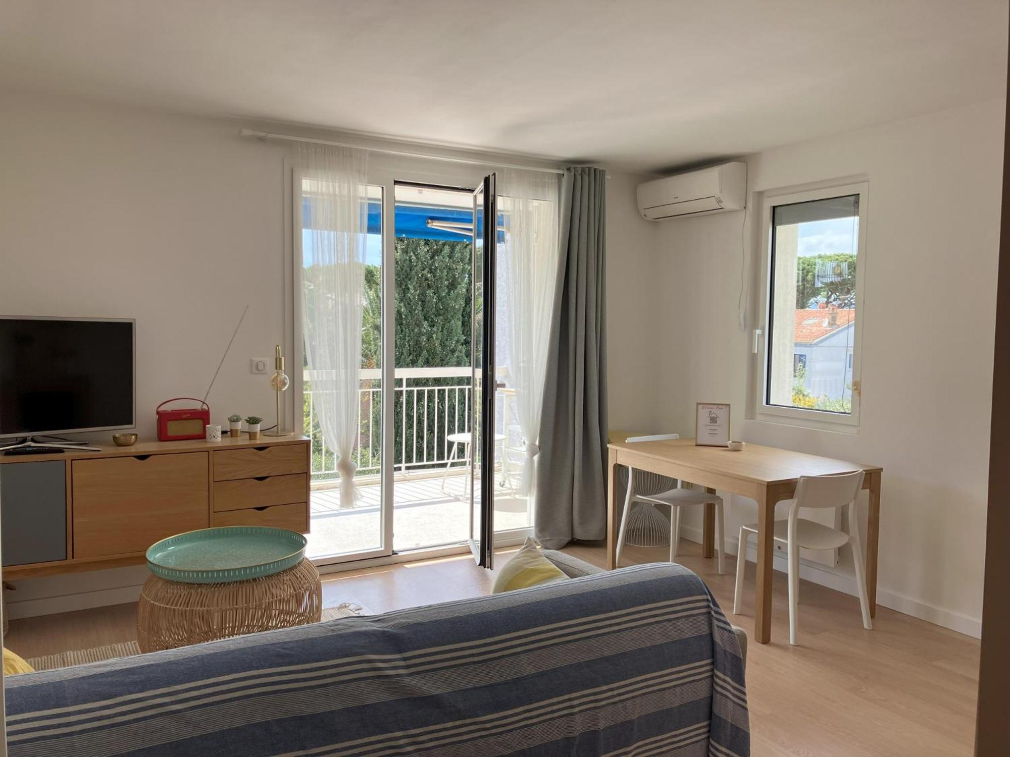 Mer & Relax - Parking - Wifi - Terrasse - Mer Saint-Cyr-sur-Mer Exterior foto